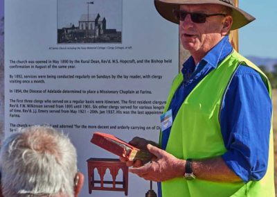 David presents the bible