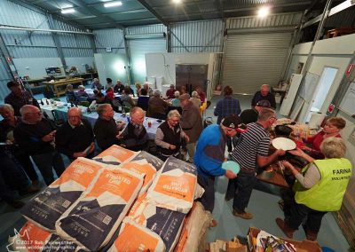 Cueing for camp oven dinner