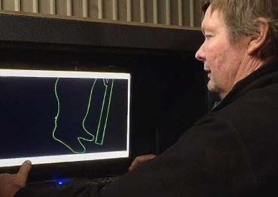 CAD programming of the laser for cutting the figures