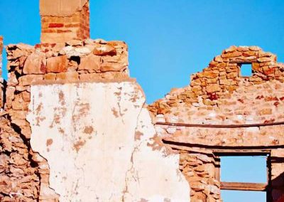 Inside ruins of Fettlers cottage